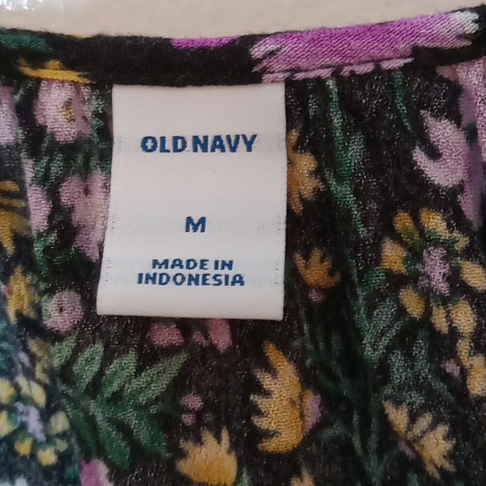 Old Navy women's floral size Medium long sleeve blouse. - Picture 2 of 8